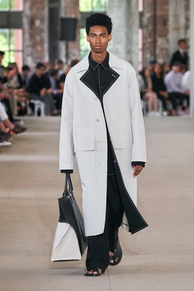 Look 40